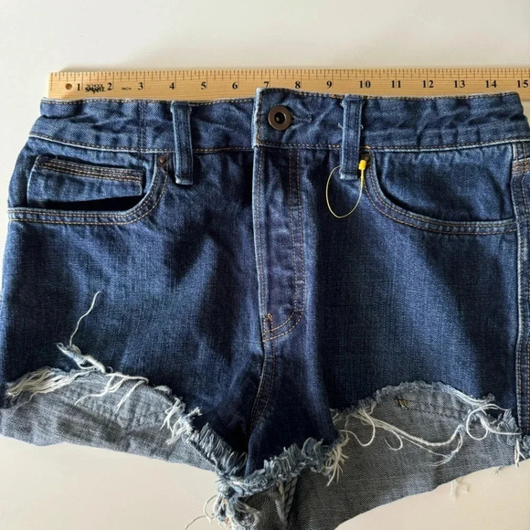Free People Festival Cut Off Denim Jean Shorts Size 28 - Picture 2 of 8